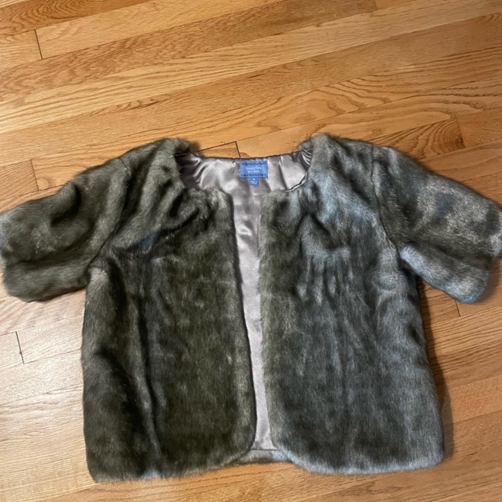 Simply Vera Vera Wang Faux Fur Shrug Jacket in Gray